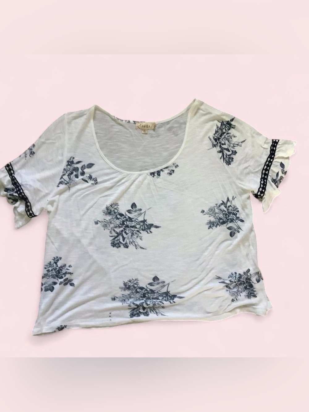 Lavish Medium Women’s blouse
